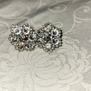 Vtg rhinestone clip on earrings